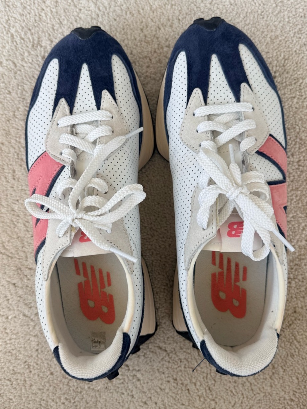 New Balance 327 sz 11 Sneakers in White, Navy & Pink - Picture 2 of 2